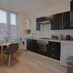 Comfy 1 Bed Flat In Central London Sleeps 3